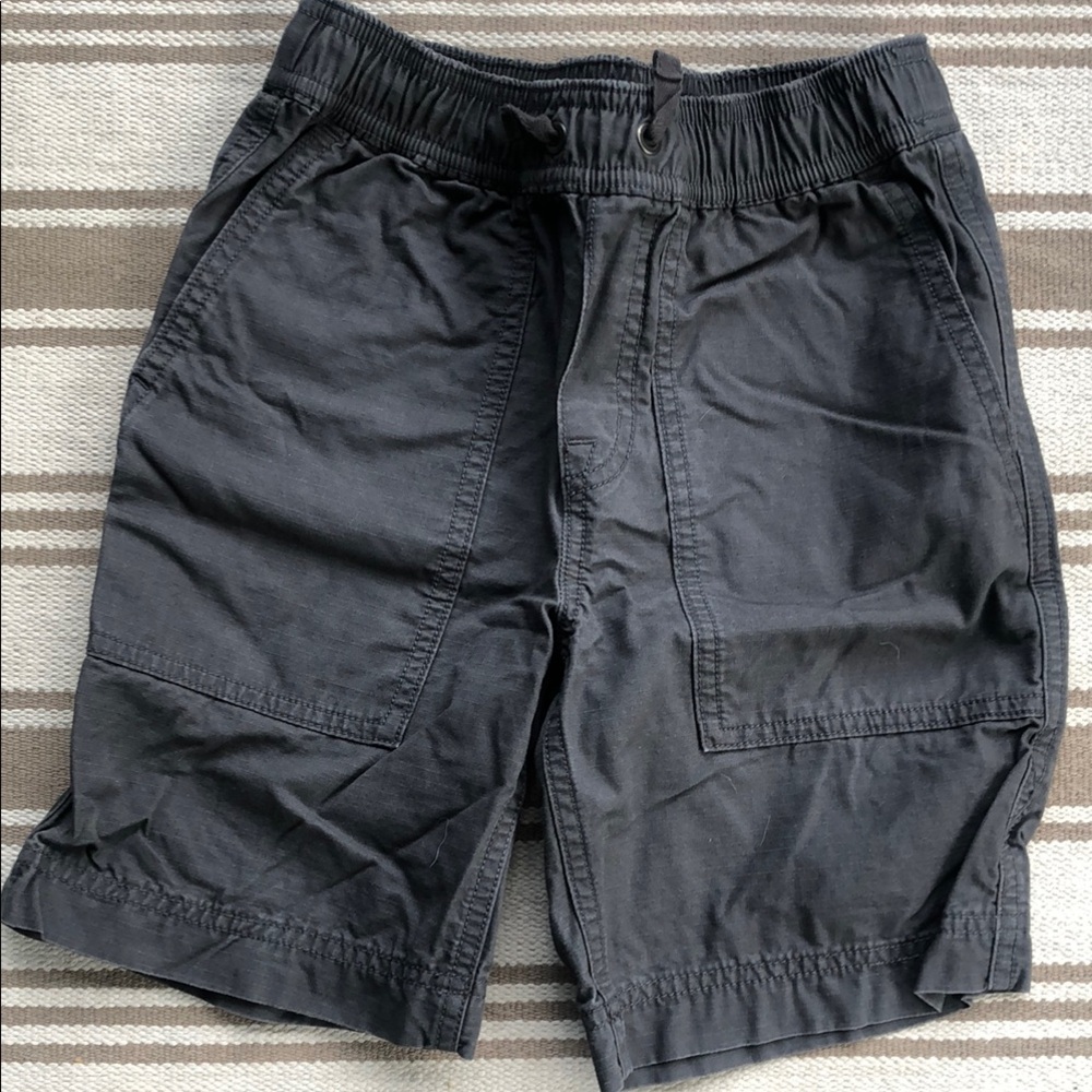 Hanna Andersson Gray Cargo Shorts with Elastic Waistband